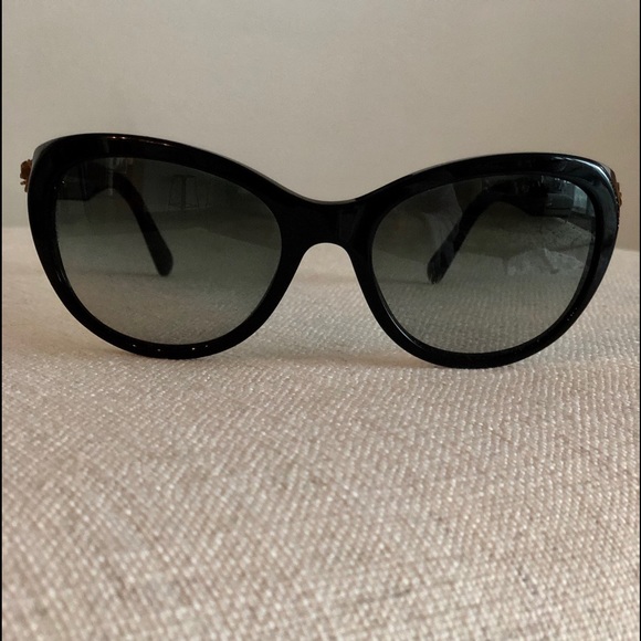 COPY - Dolce & Gabbana rose cat eye sunglasses - Picture 5 of 8